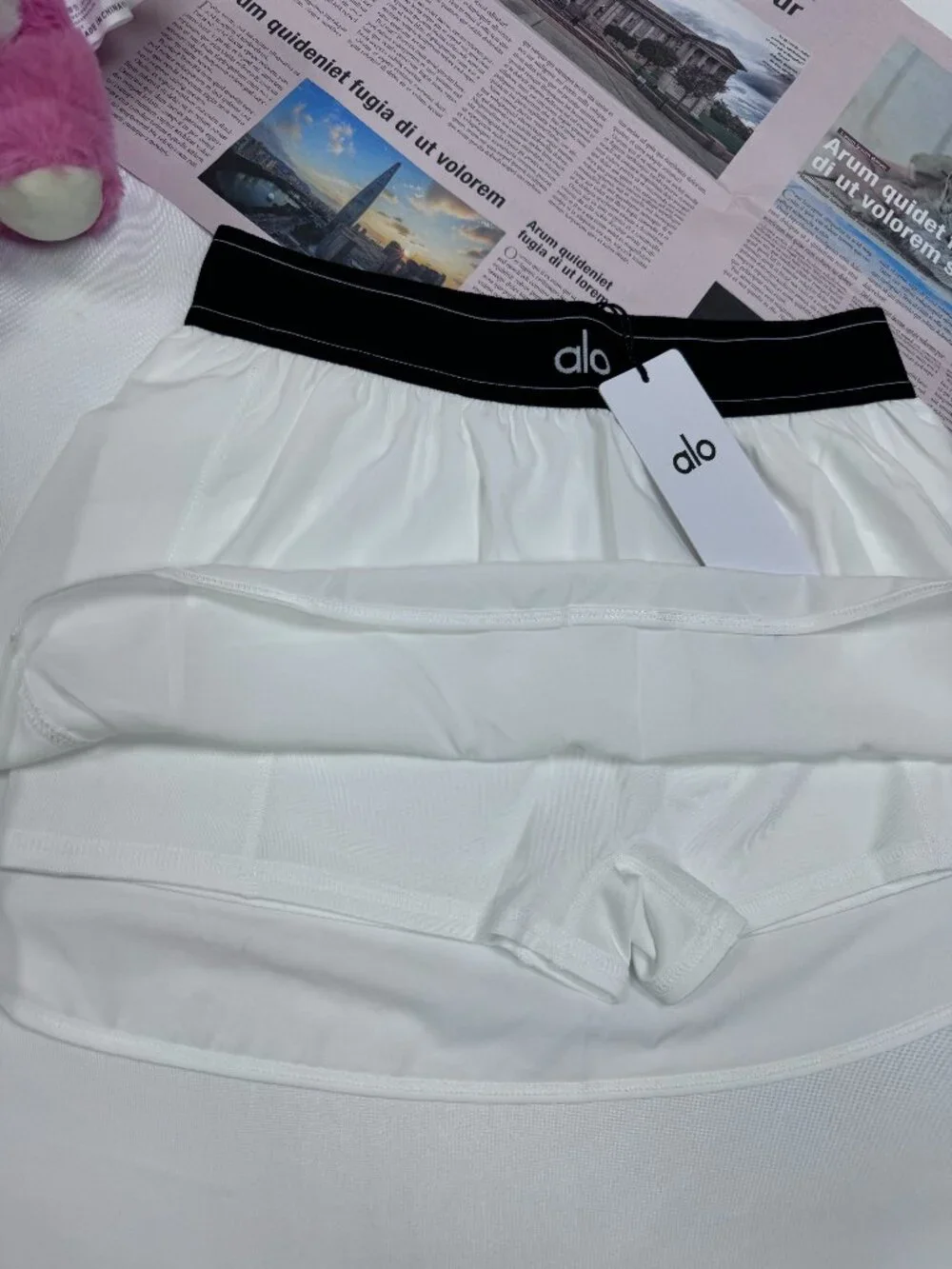 NWT 🤍 Alo Yoga Match Point Tennis Skirt White Built In Shorts Activewear 😘